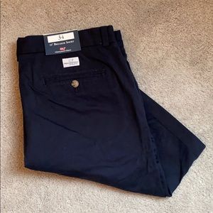 Vineyard Vines 11 inch Breaker Shorts. NAVY